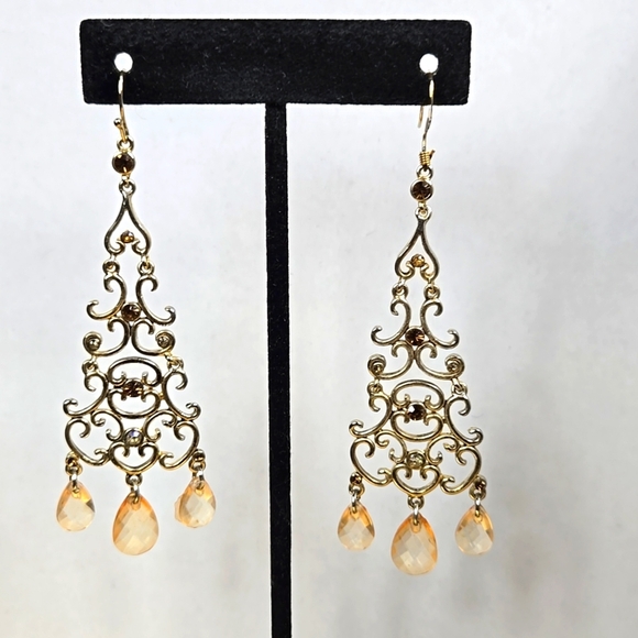 Elegant Gold Tone Chandelier Earrings - Picture 11 of 17